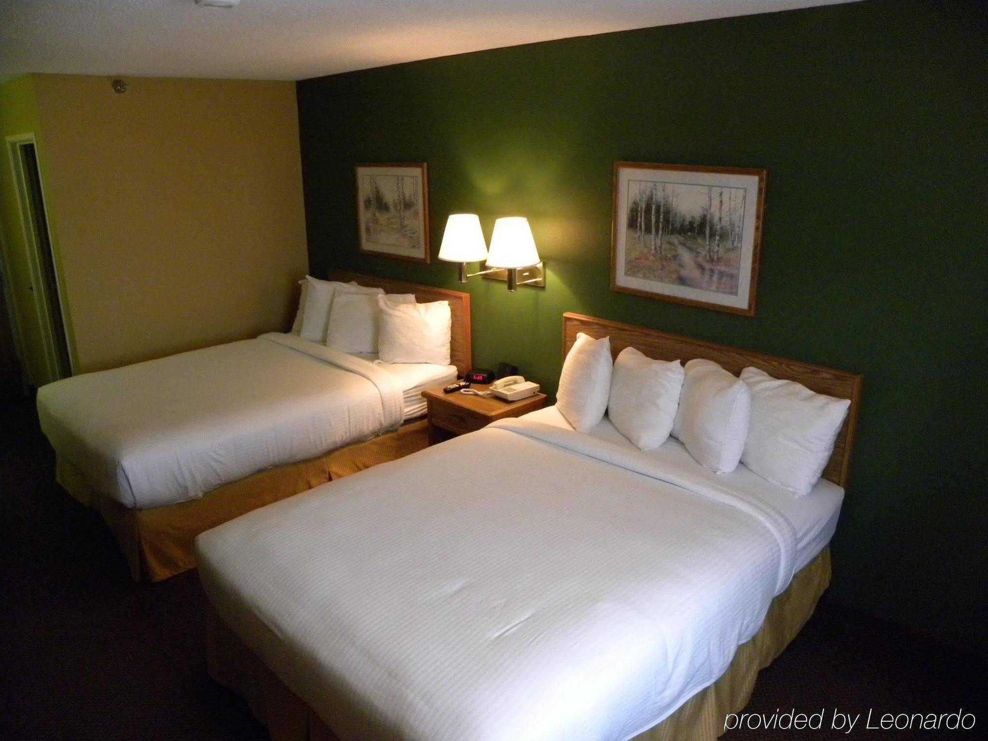 New Victorian Inn & Suites Карні Екстер'єр фото